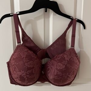 EUC push up with lace front detail. Beautiful color.